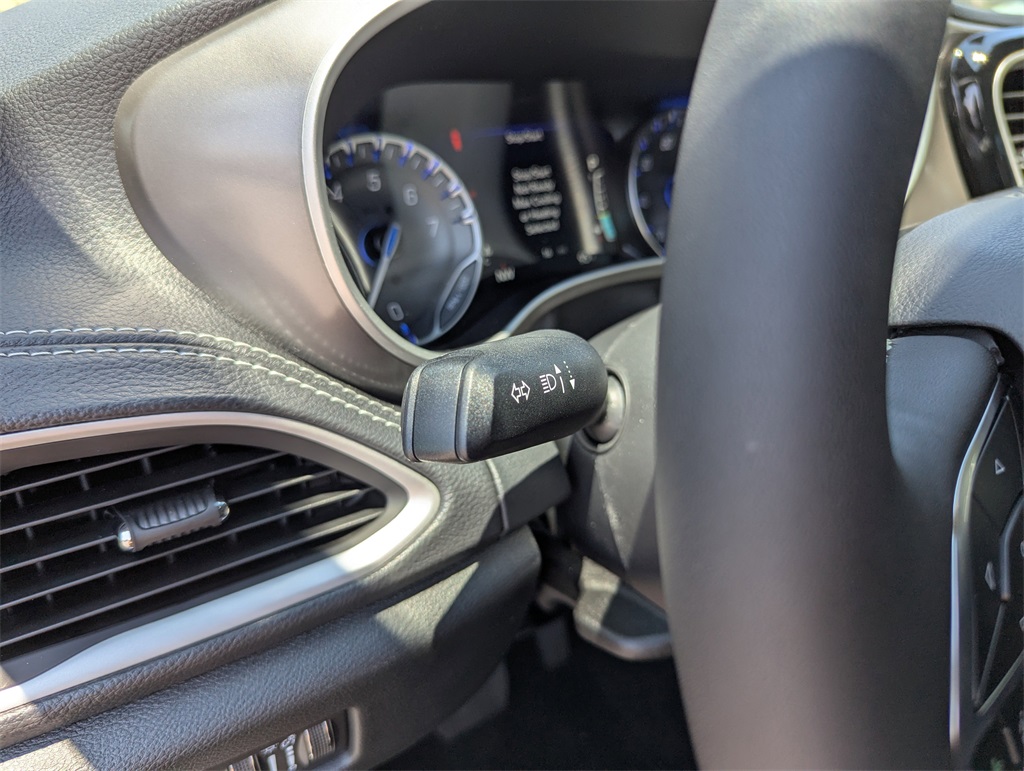 2026 Chrysler Pacifica photo 19