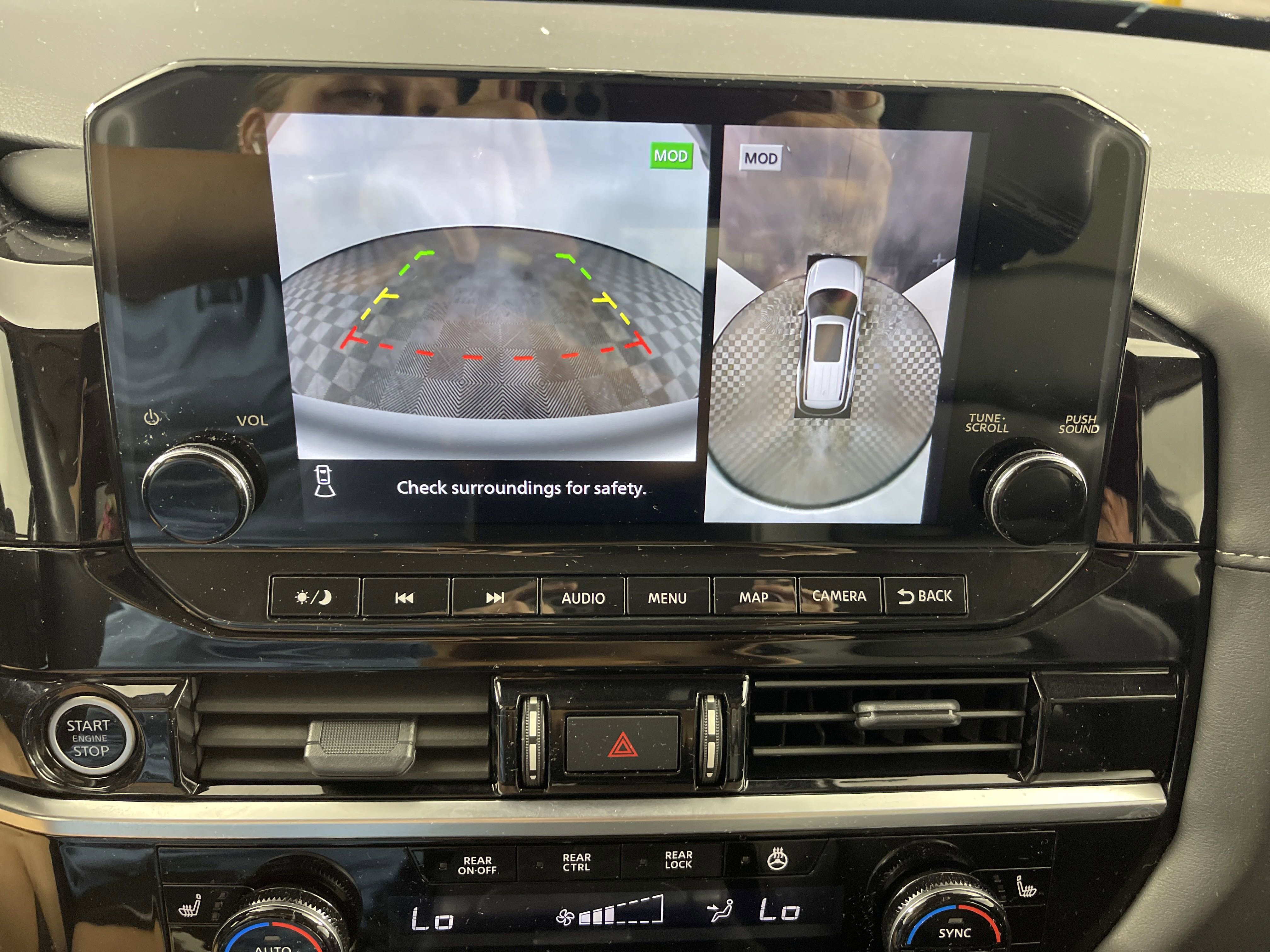 2024 Nissan Pathfinder SL photo 13