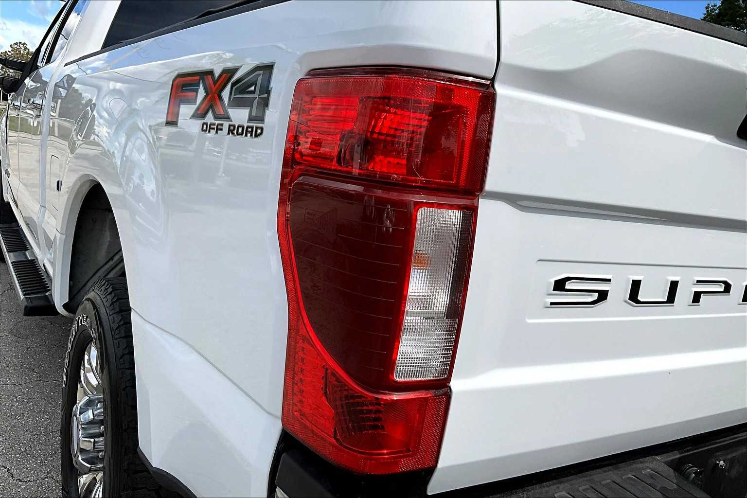 2020 Ford F-250 XLT photo 26