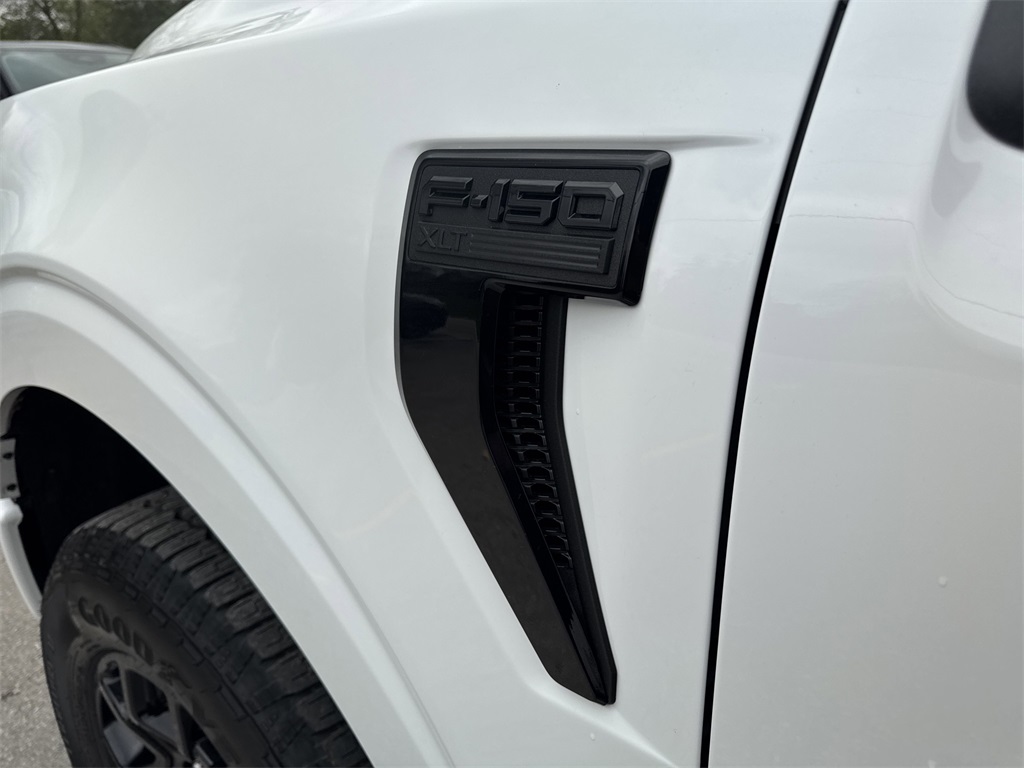 2025 Ford F-150 XLT photo 17