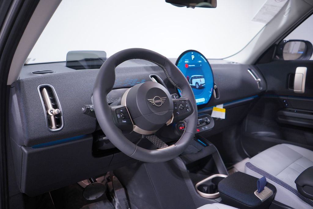 2025 Mini Countryman ALL4 Signature photo 5