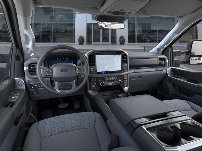 2025 Ford F-150 XLT photo 9