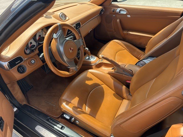 2010 Porsche 911 4S Cabriolet photo 2