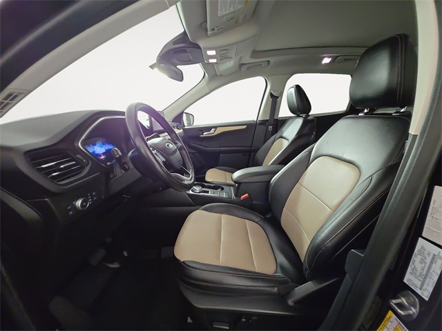 2022 Ford Escape Plug-In Hybrid Titanium photo 9