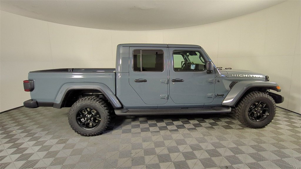2025 Jeep Gladiator Sport photo 2