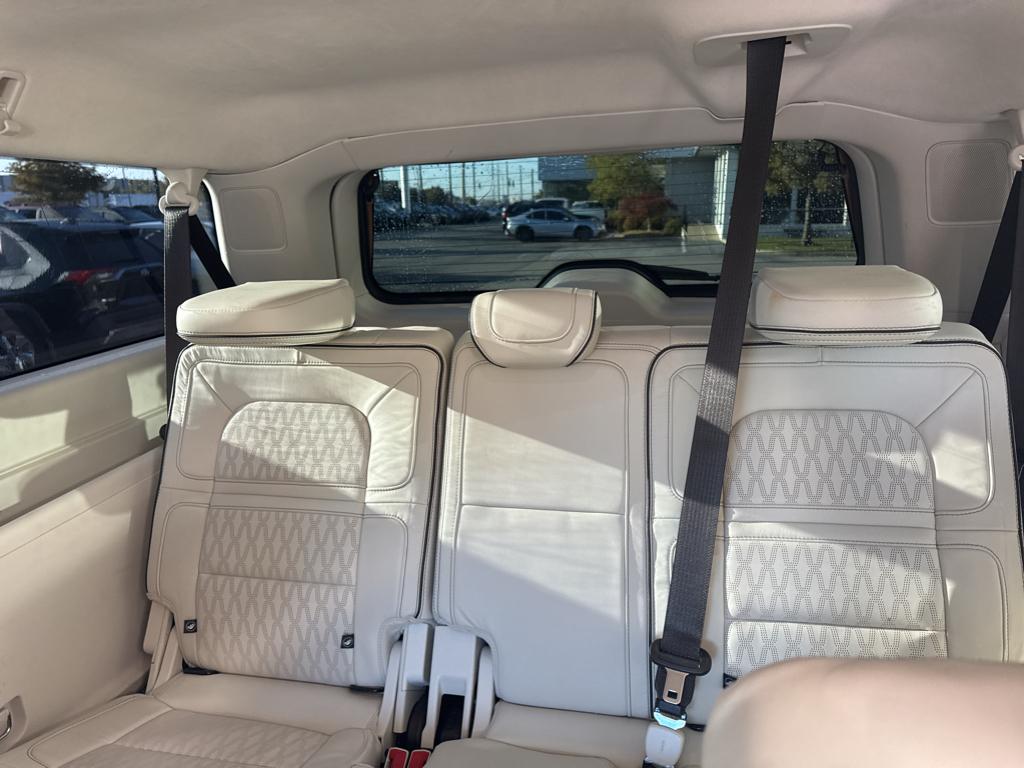 2023 Lincoln Navigator Black Label photo 10