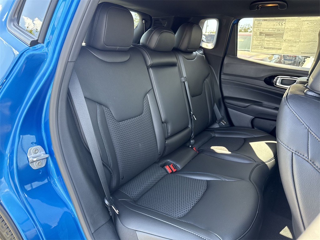 2025 Jeep Compass Latitude photo 25