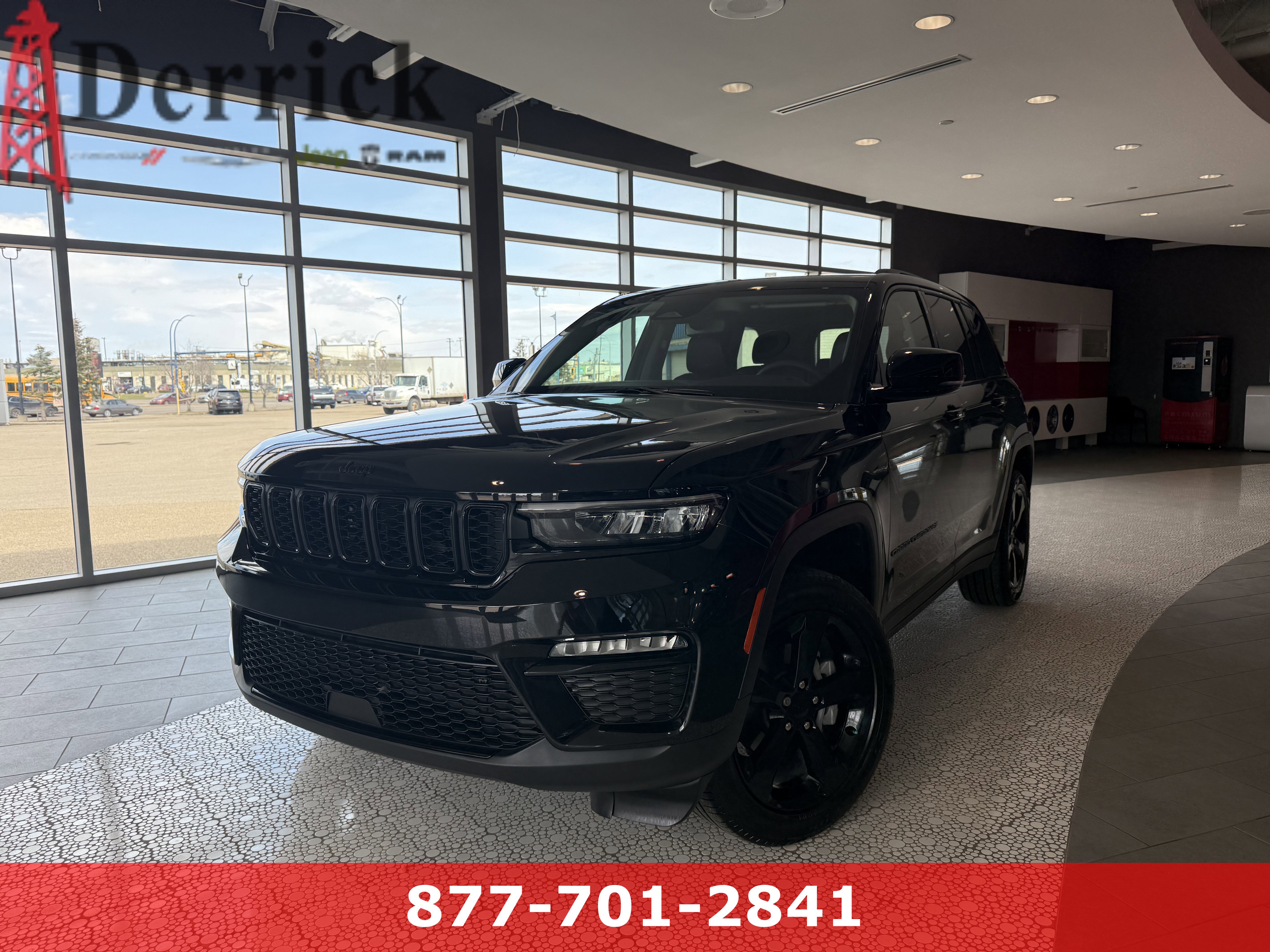 Used 2024 Diamond Black Crystal Pearl Jeep Limited image 1