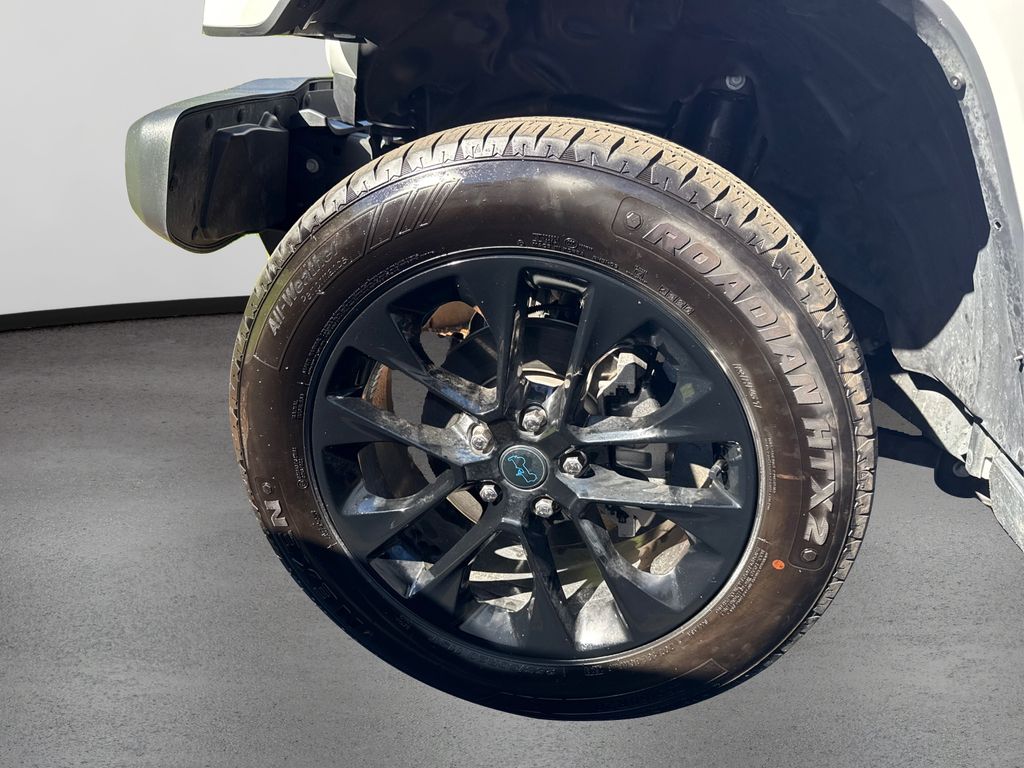 2024 Jeep Wrangler Sahara 4xe photo 3
