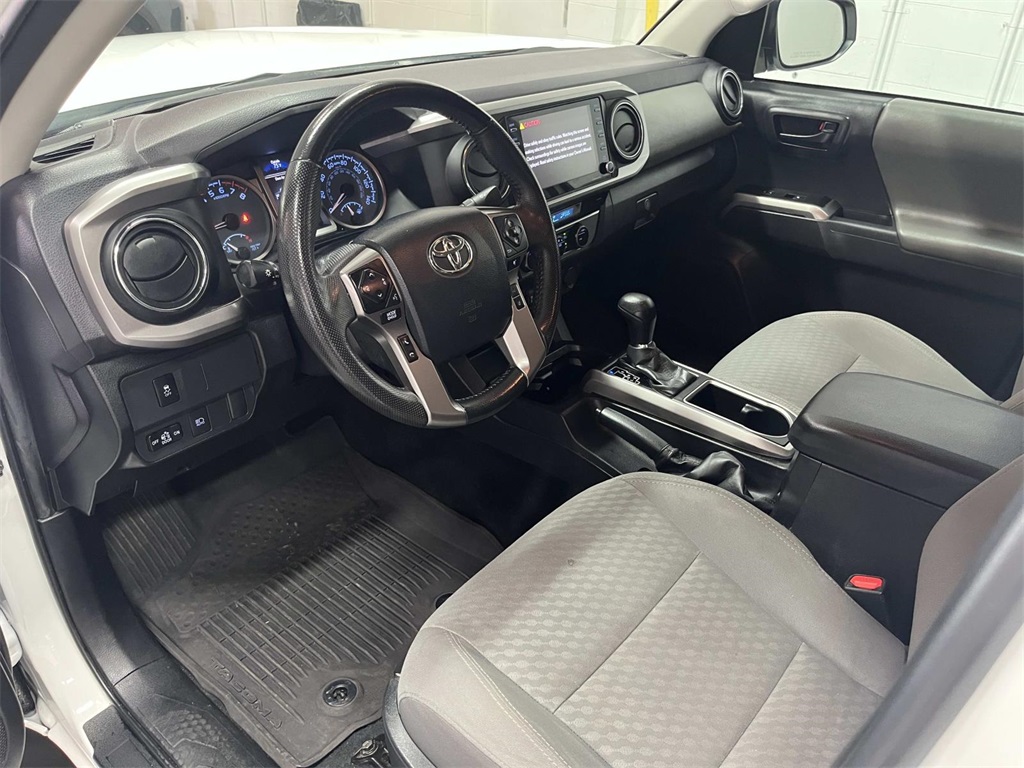 2023 Toyota Tacoma SR5 photo 2