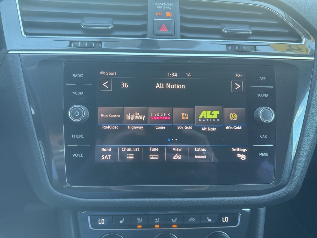 2018 Volkswagen Tiguan SE photo 18