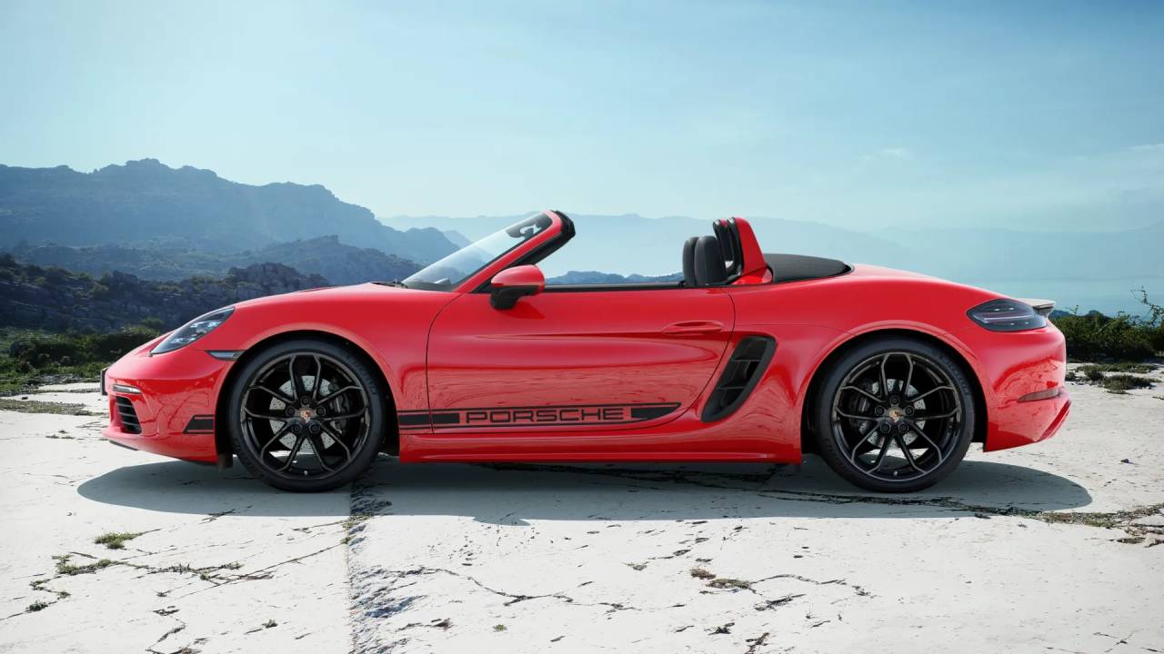2025 Porsche Boxster photo 2