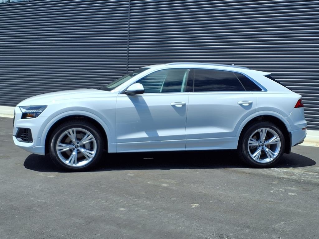 2023 Audi Q8 Premium Plus photo 2