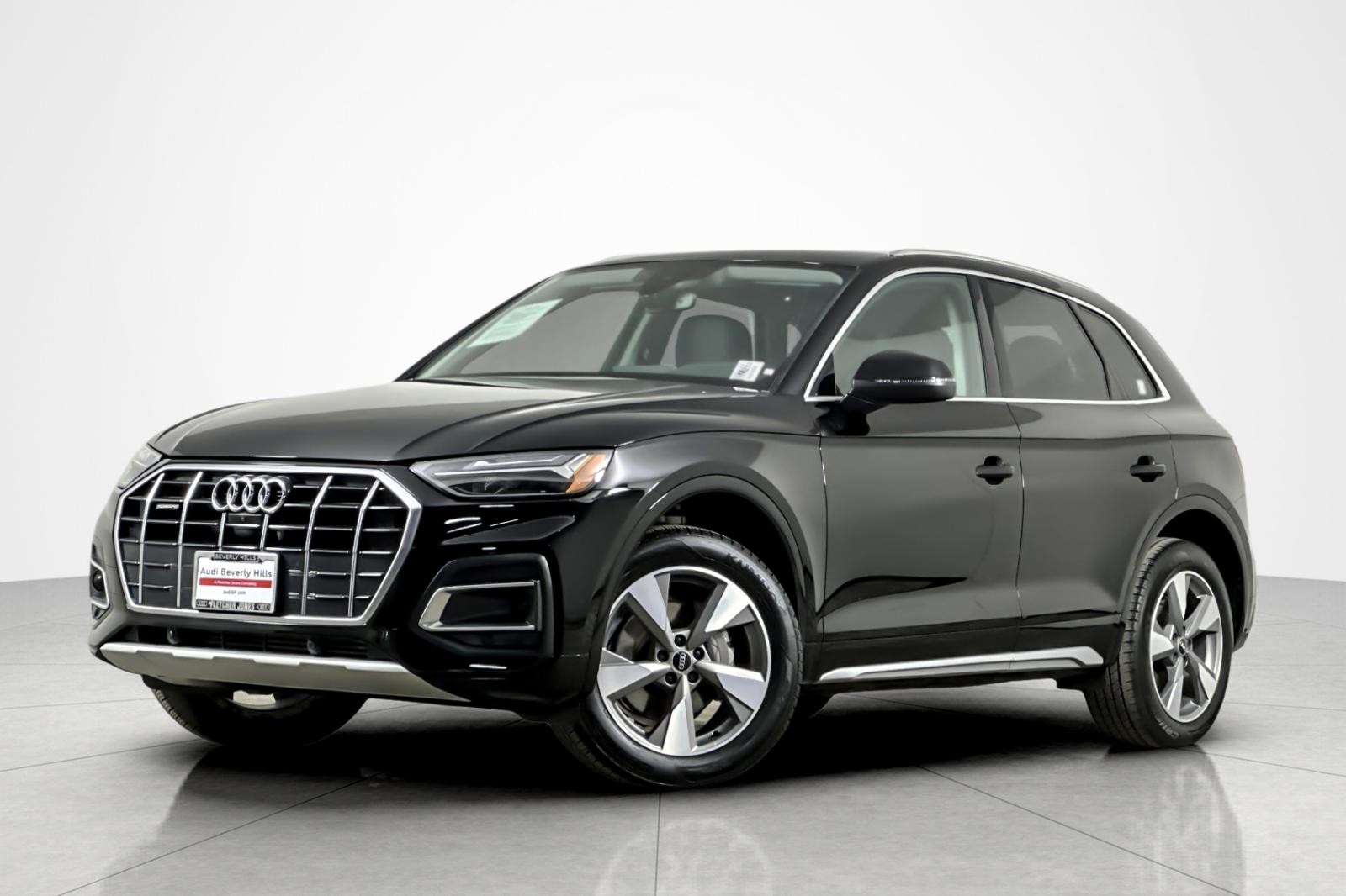 2023 Audi Q5 Premium Plus's photo