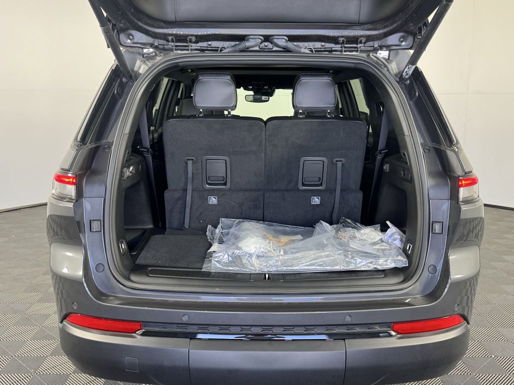 2024 Jeep Grand Cherokee Altitude X photo 22