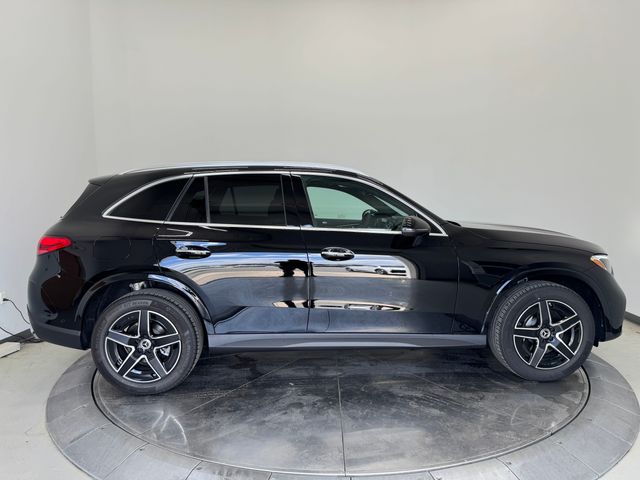 2025 Mercedes Benz GLC 300 4MATIC photo 8