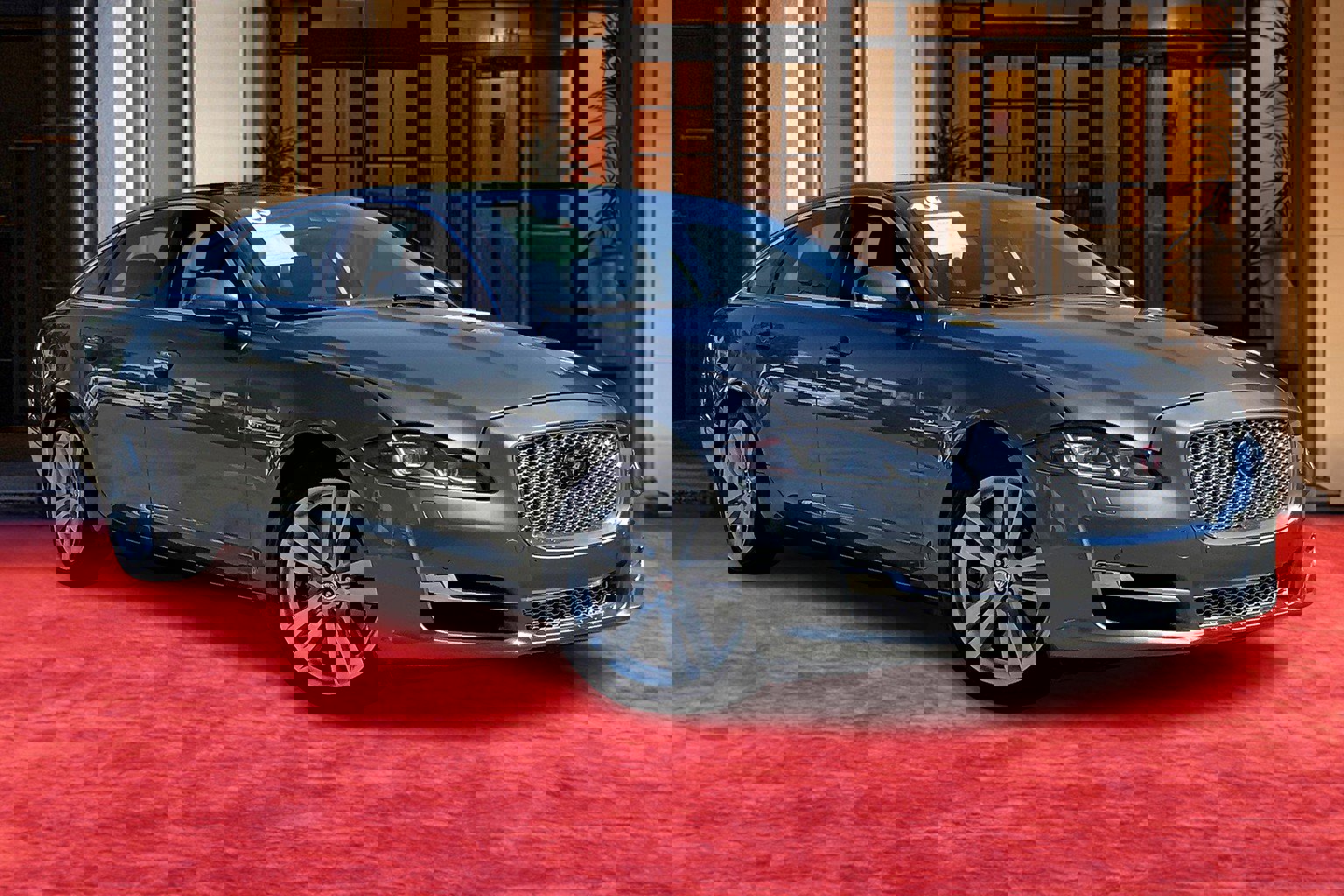 2019 Jaguar XJ XJL Portfolio photo 2