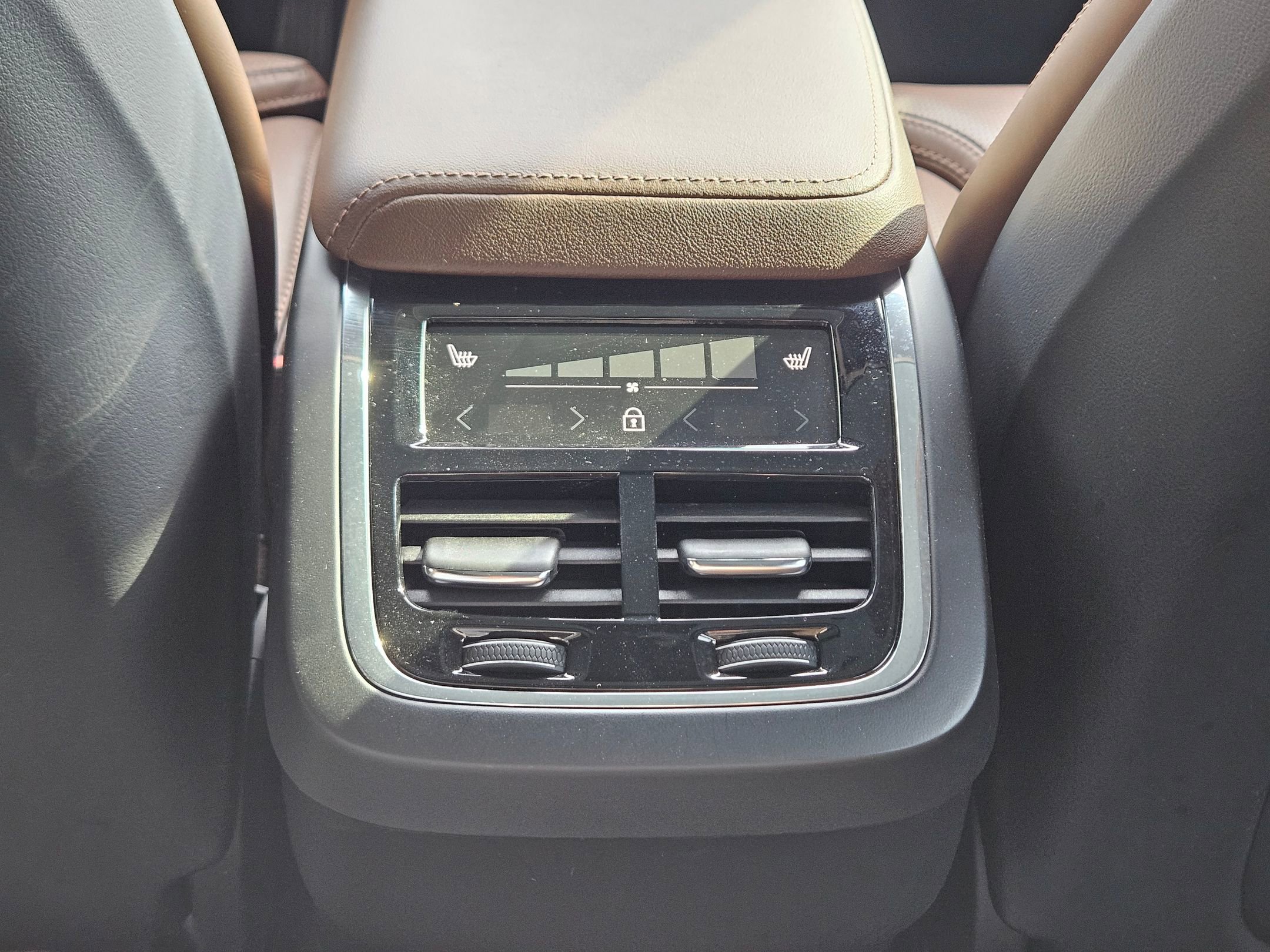 2022 Volvo XC60 Inscription photo 26