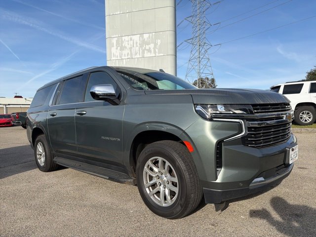 2023 Chevrolet Suburban LT's photo