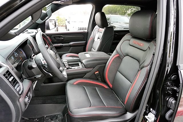 New 2026 Diamond Black Crystal Pearl-Coat Exterior Paint RAM RHO image 20