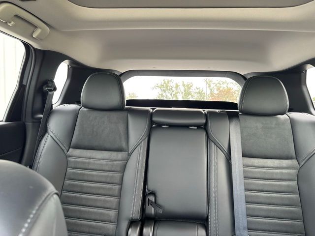 2025 Mitsubishi Outlander SE photo 12