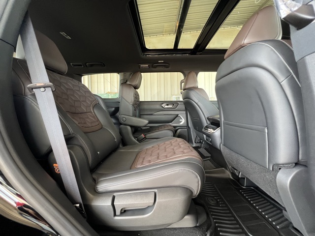 2025 Nissan Armada Platinum photo 6