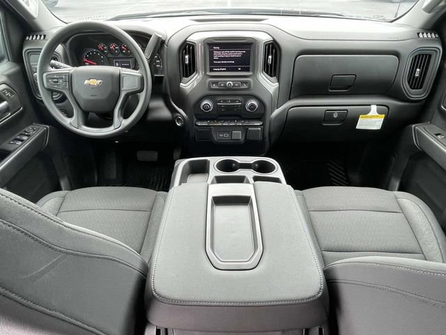 2025 Chevrolet Silverado 1500 Custom photo 12