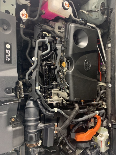 2021 Toyota RAV4 Hybrid XLE photo 7