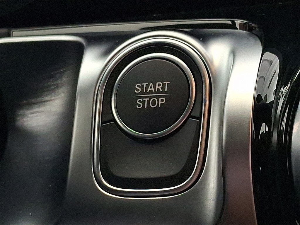 2025 Mercedes Benz EQB 300 4MATIC photo 20