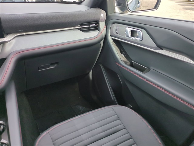 2025 Ford Explorer ST-Line photo 16