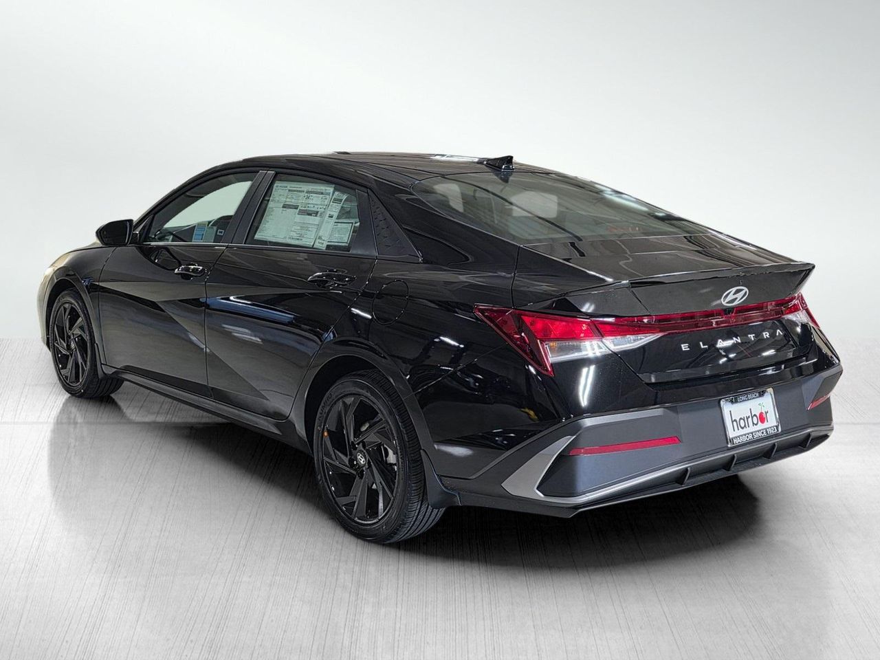 2026 Hyundai Elantra SEL Sport photo 4