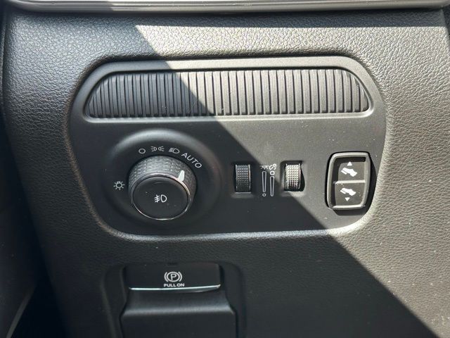 2024 Jeep Wagoneer L Series III photo 14
