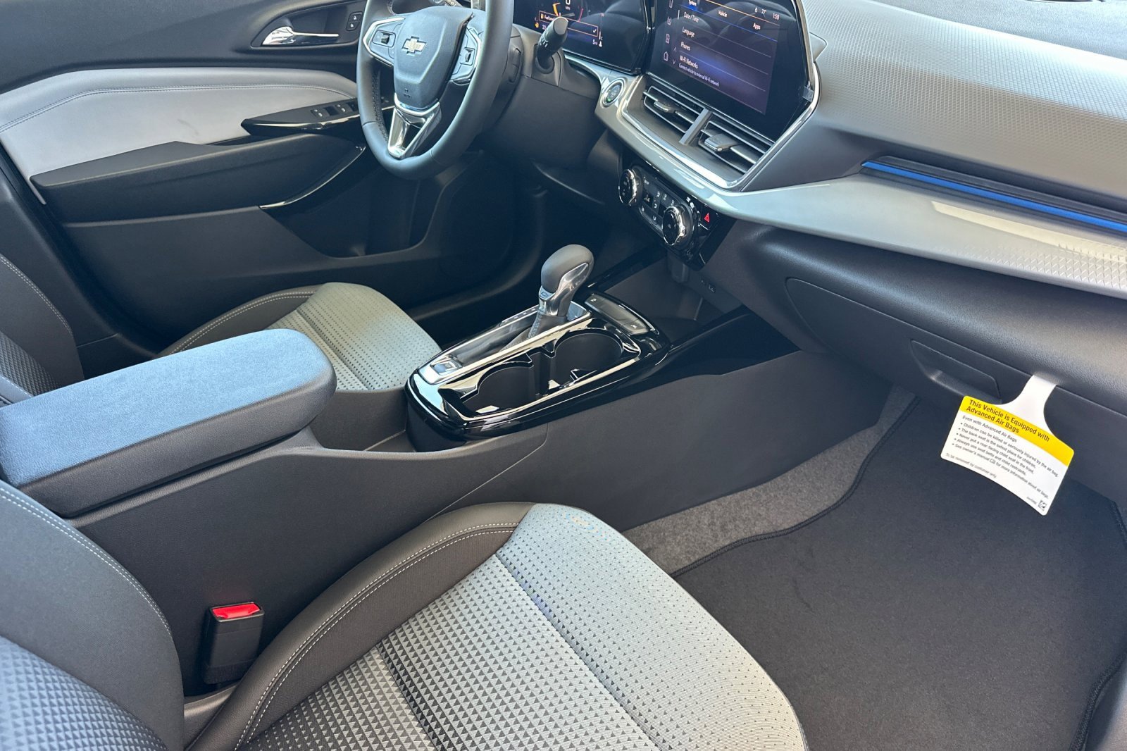 2025 Chevrolet Trax photo 16