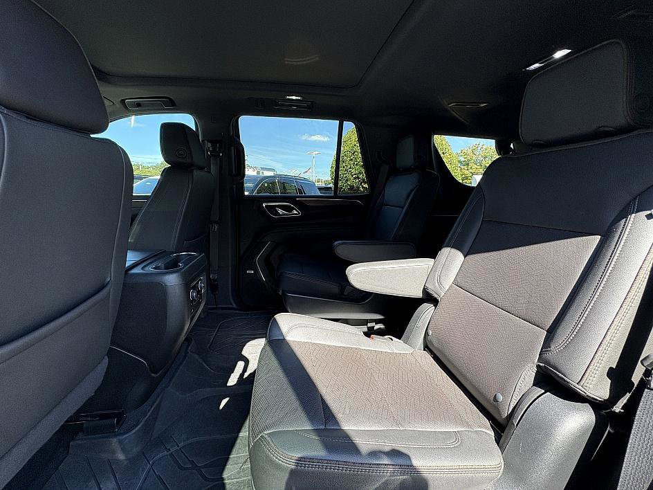 2023 Chevrolet Tahoe High Country photo 10