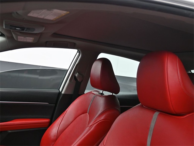 2020 Toyota Camry XSE photo 8