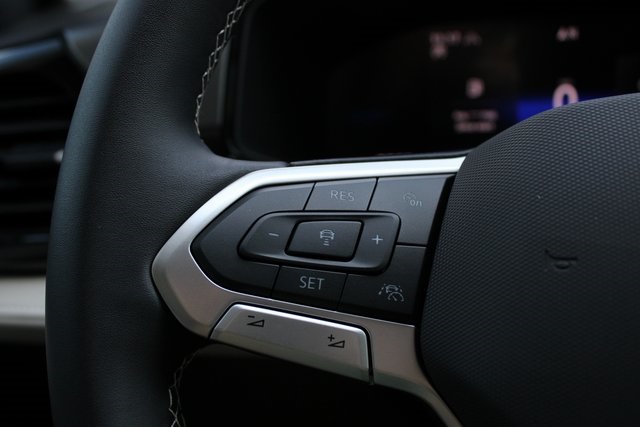 2025 Volkswagen Taos S photo 3