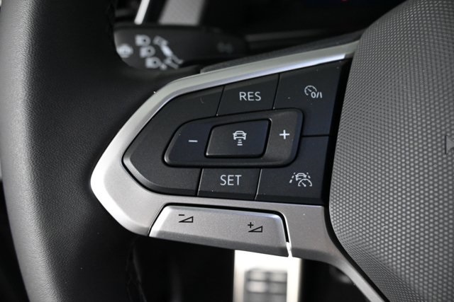 2025 Volkswagen Atlas Peak Edition SE photo 14