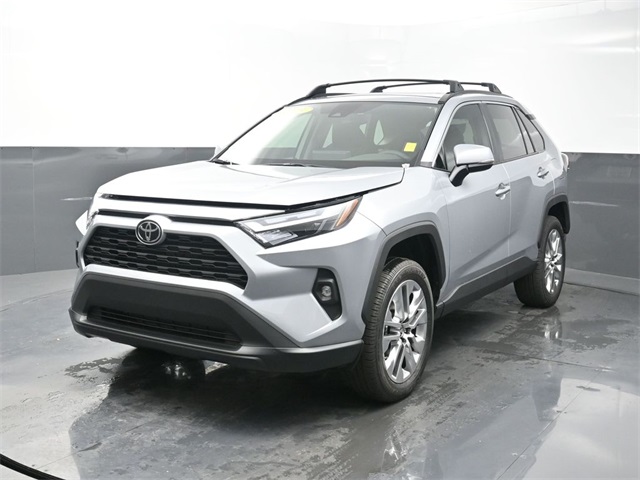 2025 Toyota RAV4 XLE Premium's photo
