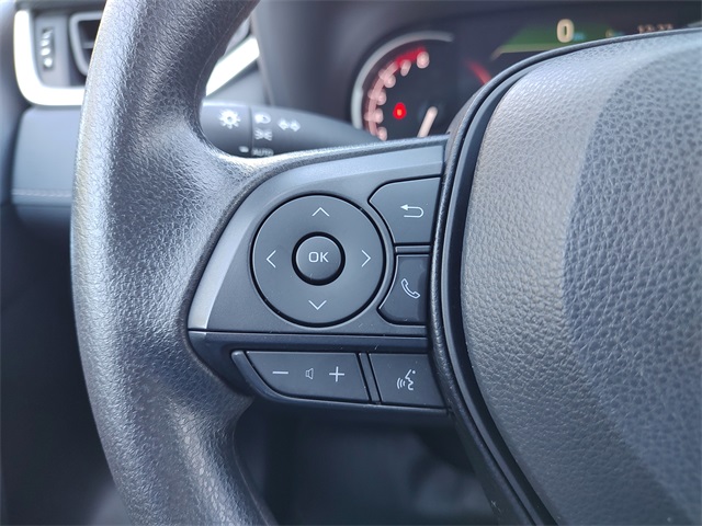 2024 Toyota RAV4 XLE photo 4