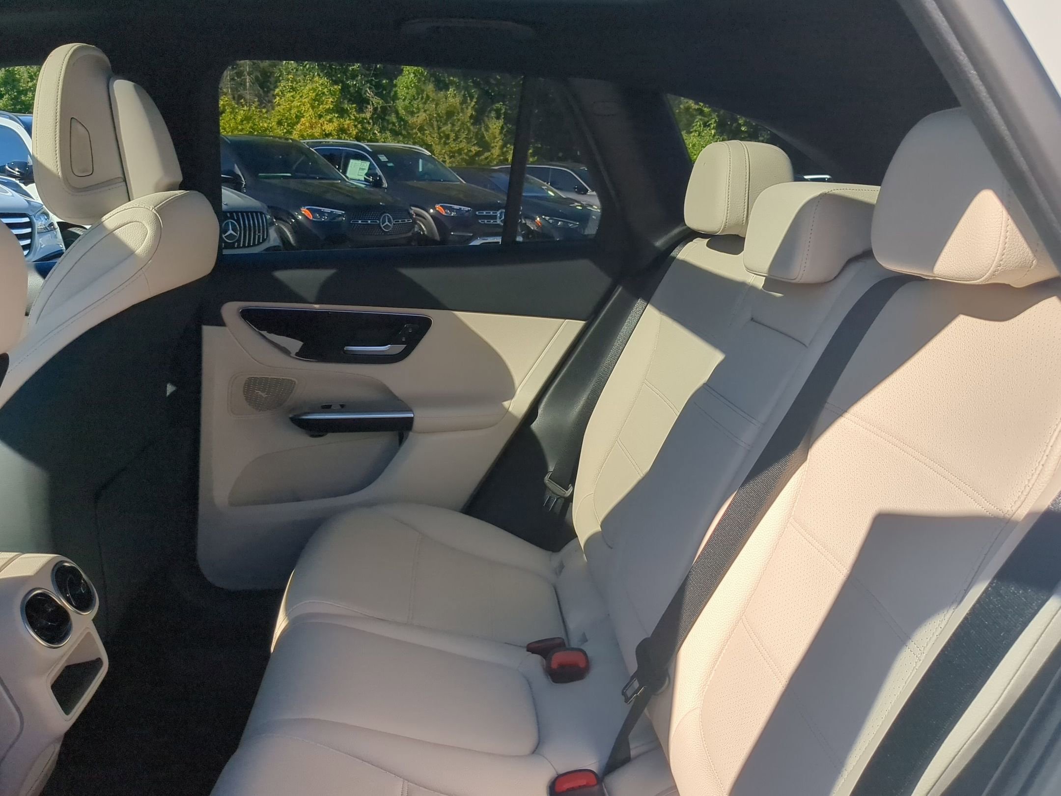 2026 Mercedes Benz GLC 300 4MATIC photo 10