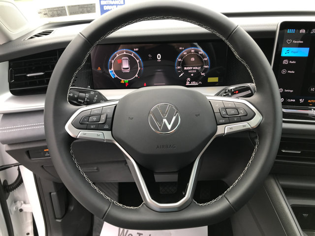 2025 Volkswagen Tiguan SE photo 13
