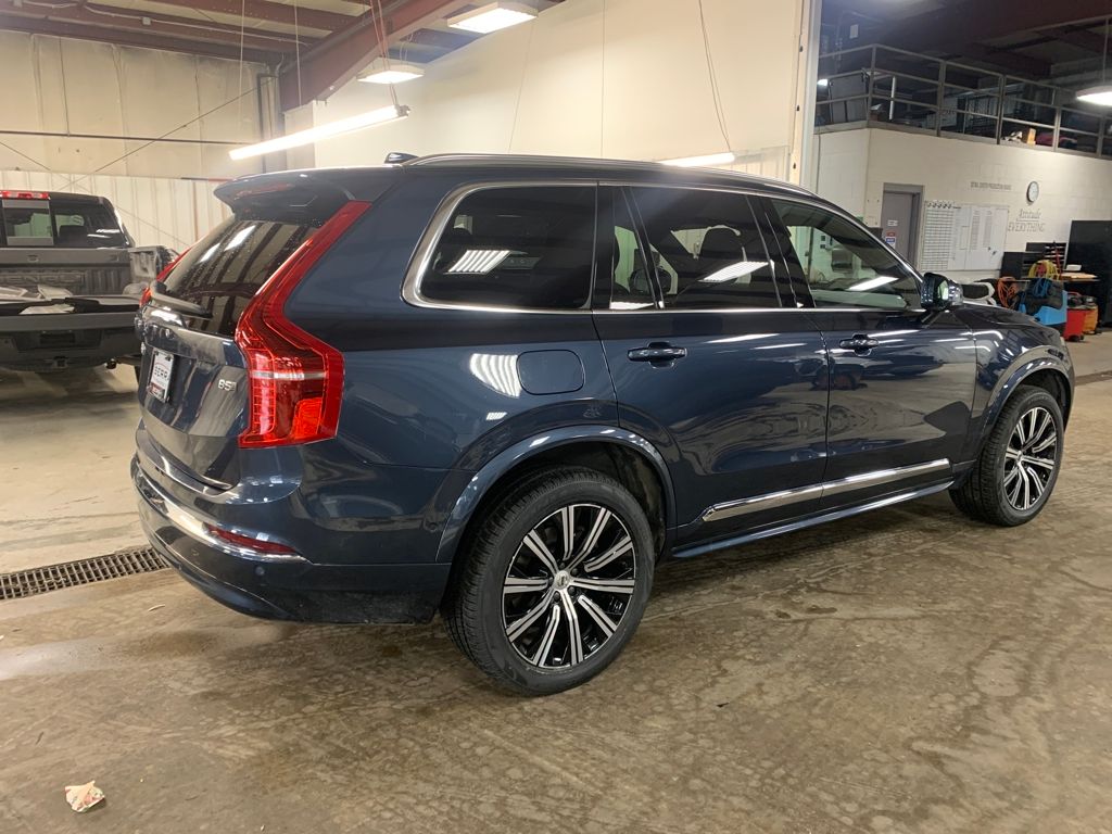 2024 Volvo XC90 B5 Plus photo 4