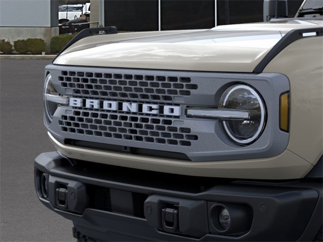 2025 Ford Bronco Badlands photo 18