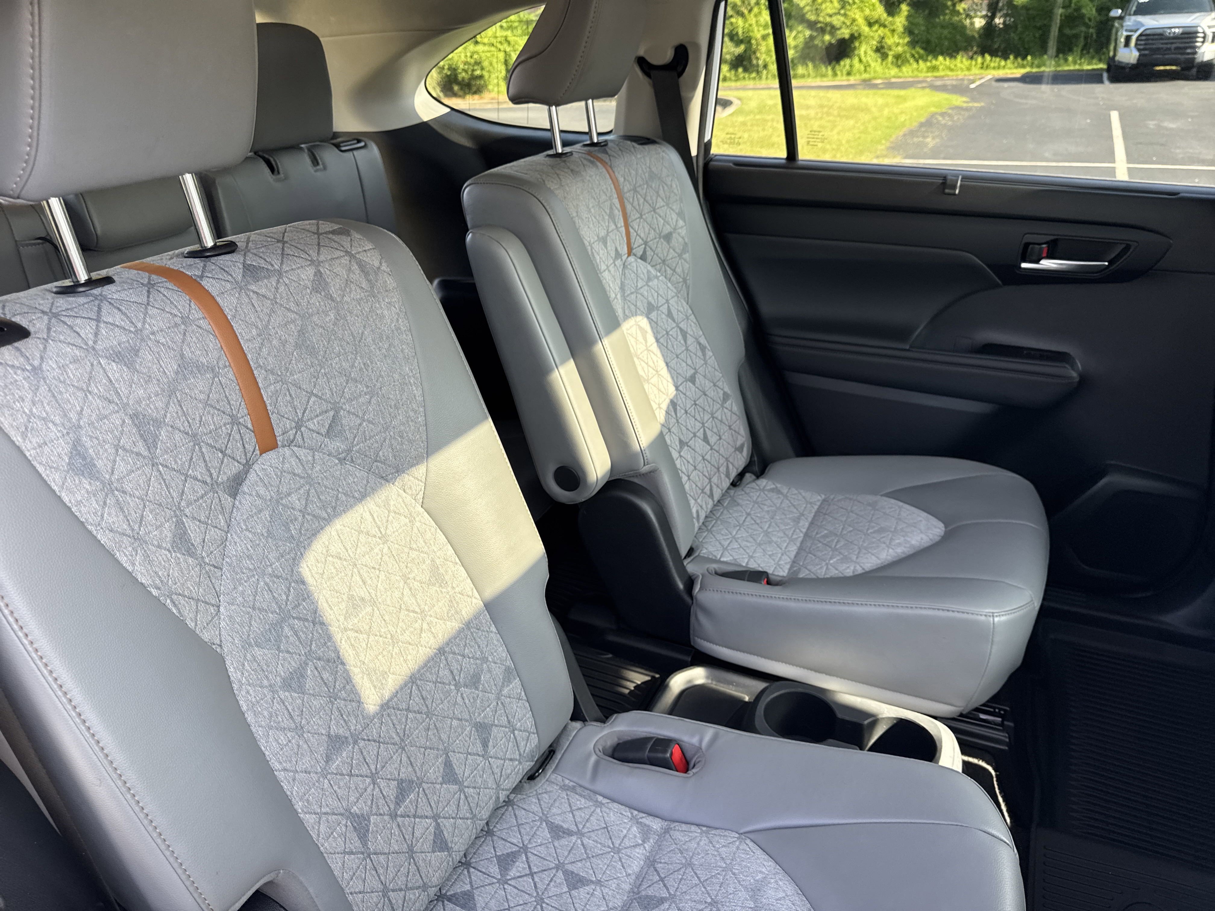 2023 Toyota Highlander Bronze Edition photo 23