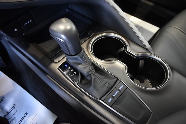 2024 Toyota Camry SE photo 18