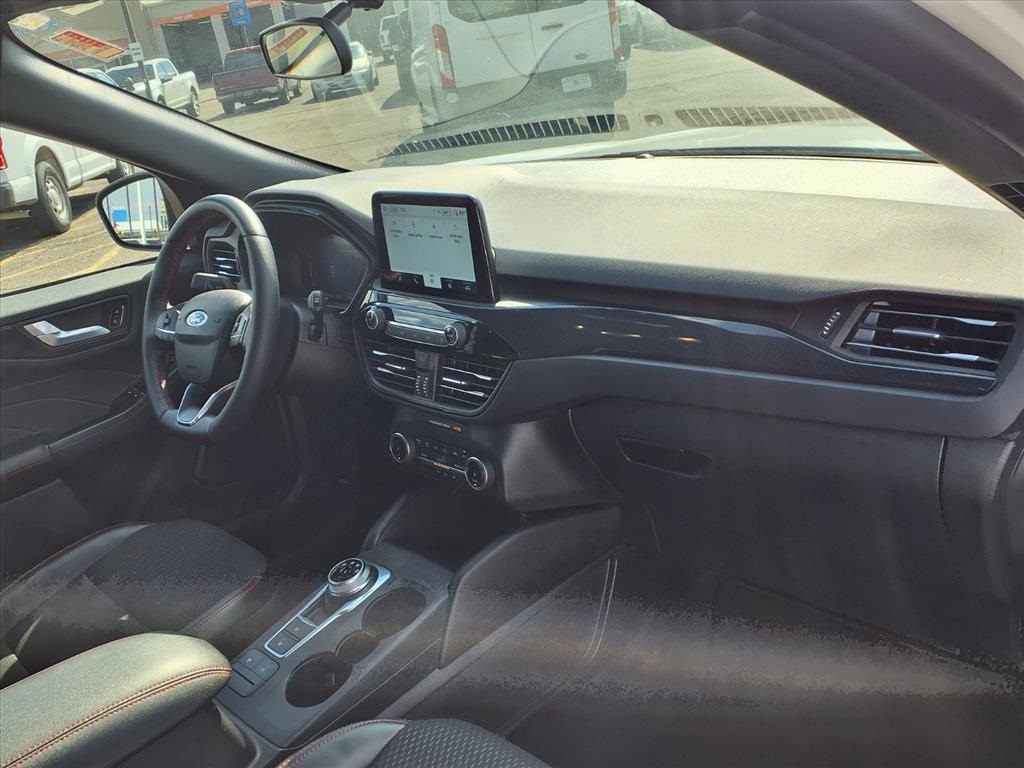 2024 Ford Escape ST-Line photo 7