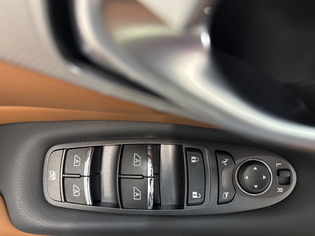 2024 Infiniti Q50 LUXE photo 8