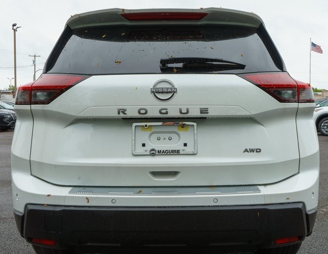 2025 Nissan Rogue SV photo 6