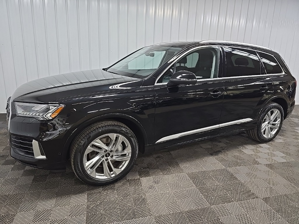 2023 Audi Q7 55 Premium photo 6