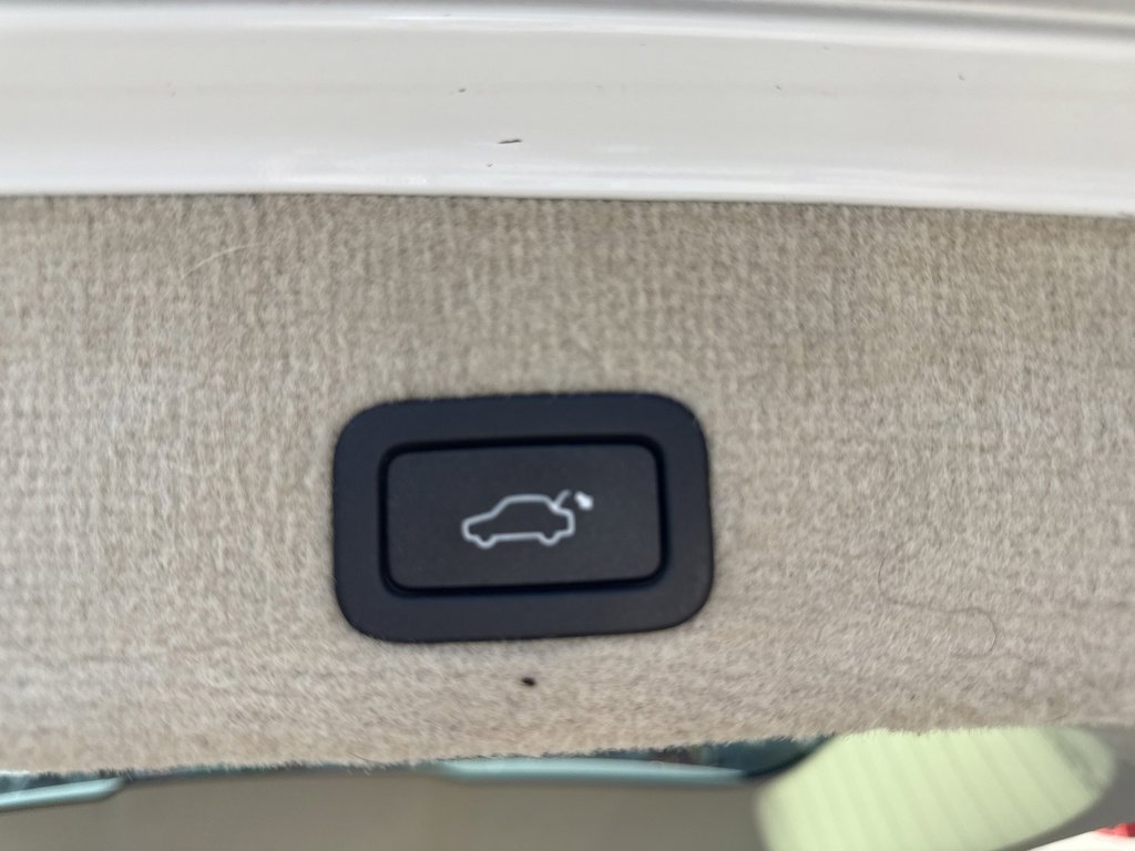 2016 Volvo XC70 T5 Drive-E Premier photo 9
